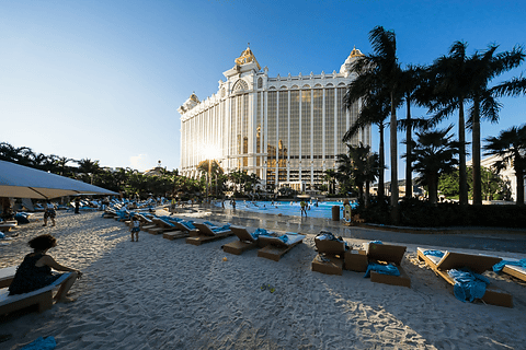 さらに広がった華やかすぎるマカオの巨大統合型リゾート ギャラクシー マカオ 第2回 スイートとスパが魅力の バンヤンツリー マカオ と南国ビーチさながらの グランドリゾート デッキ トラベル Watch