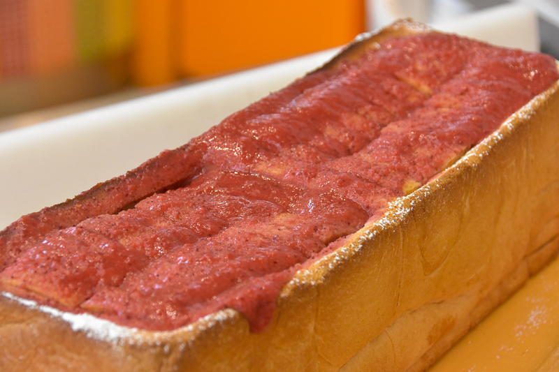 ストロベリー風味のハニートースト