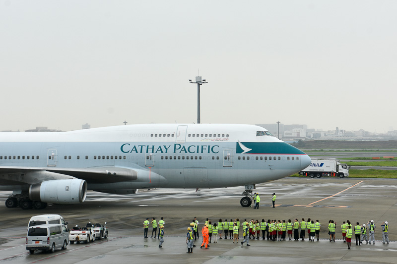 音の変化でエンジンの推力が上がったことが分かる。そしてタキシングスタート