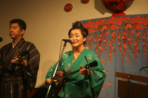 大城和歌子の沖縄グルメ スポット 沖縄の夜は民謡酒場で 民謡歌手 我如古より子さんのお店 トラベル Watch