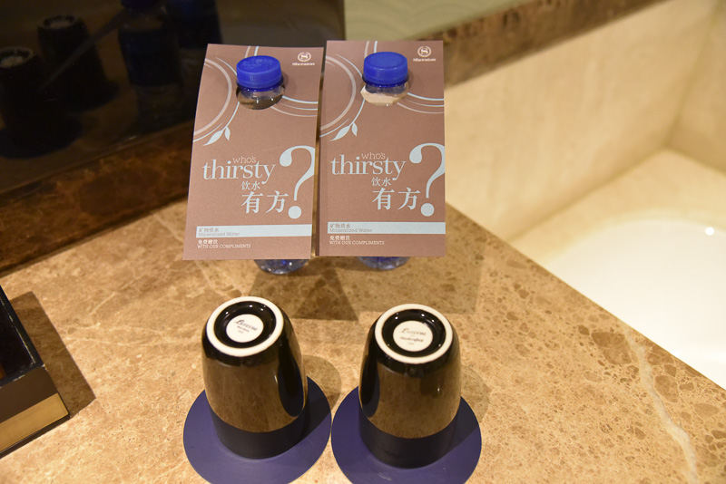 無料のペットボトルが2本