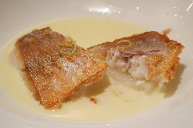 皮はカリッと、白身はフワッとの焼き加減が見事