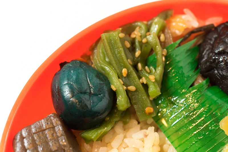 小ナス漬けと白ゴマで和えた山くらげ