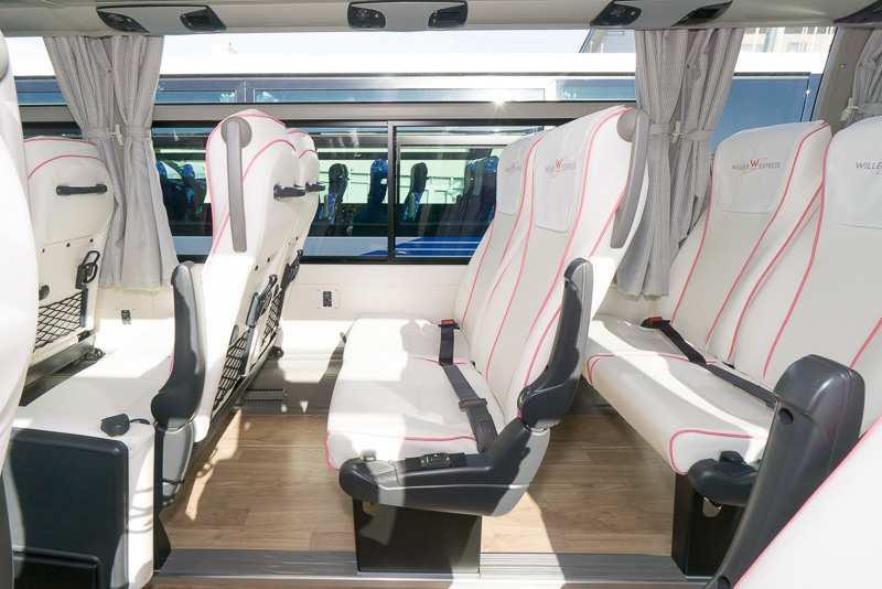 リクライニングを立てた状態