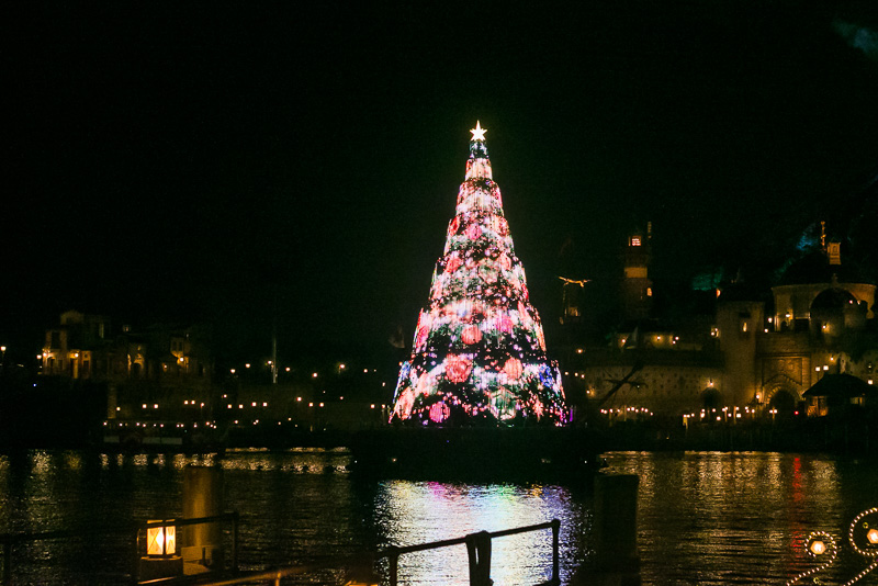 光と音の演出「カラー・オブ・クリスマス～アフターグロウ」