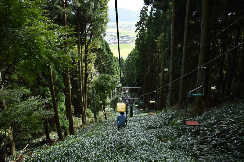 再びリフトに乗って下ります