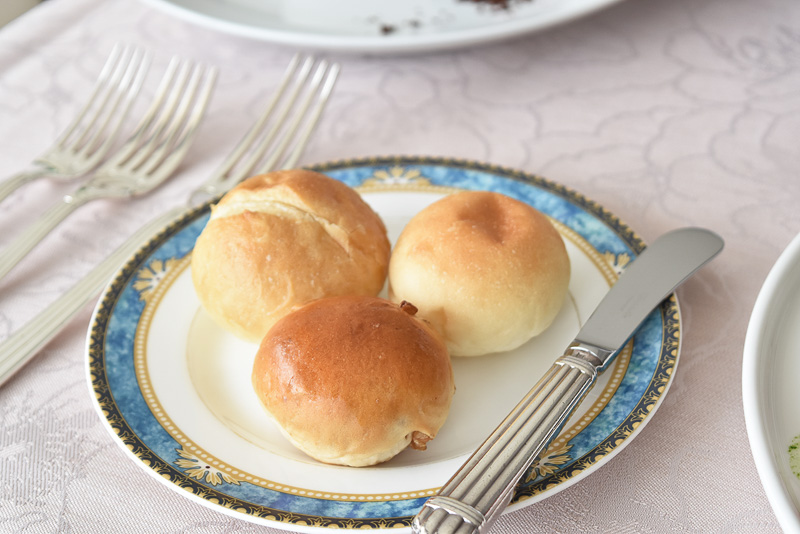 パンも焼きたてで美味しい