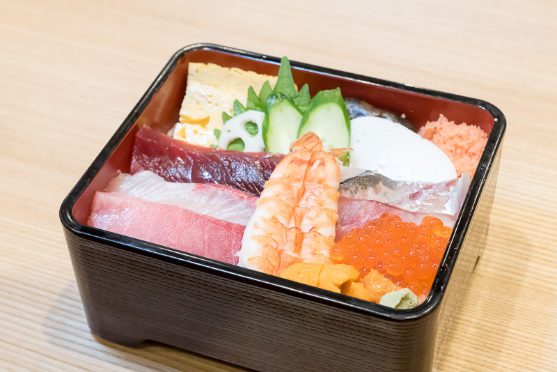 「江戸前散らし（松）」（3500円）