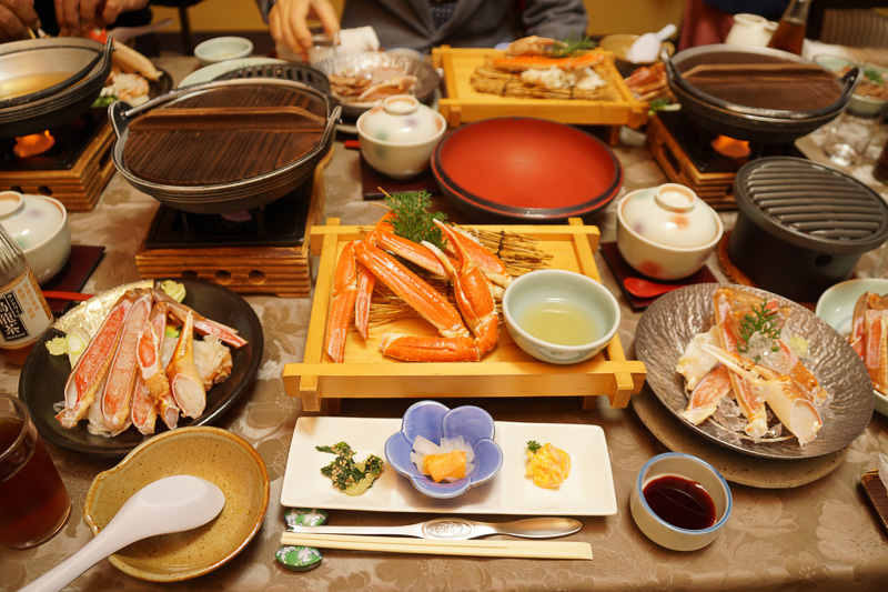 「和牛しゃぶしゃぶ」か「カニ鍋」が選択できたが、筆者は「カニ鍋」を選択した