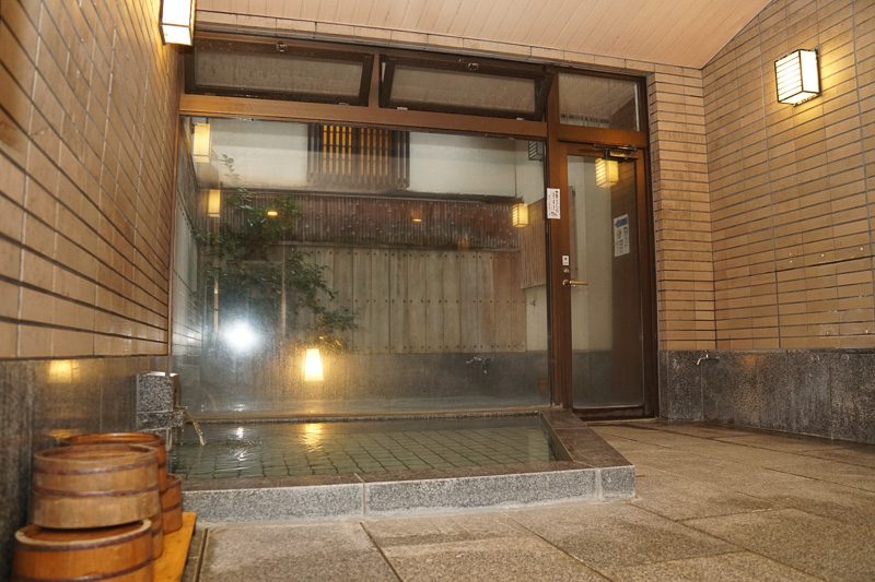 館内の温泉入浴は無料（入浴時間は11時30分～14時30分）