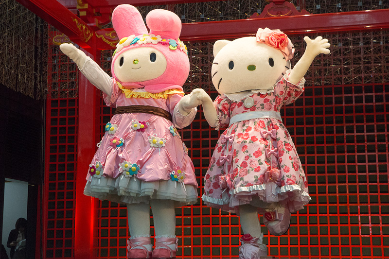 ファンに向けての記念撮影時間が取られた