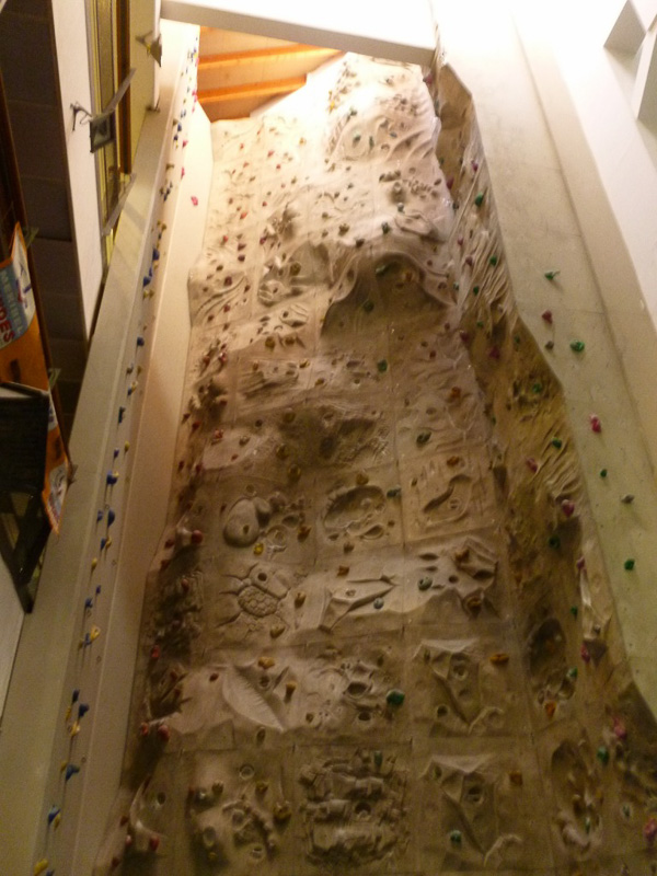 オリンピックパーク内には室内プールやボルダリングをできる場所も