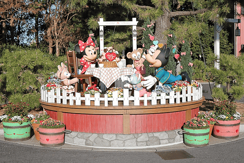 ダッフィーやシェリーメイとたくさんのハートが東京ディズニーシーを