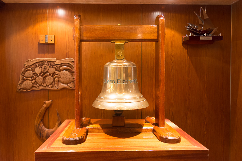クイーン・エリザベス2の鐘