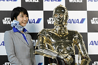 C-3PO役のアンソニー・ダニエルズ氏も来場！ スター・ウォーズ特別塗装