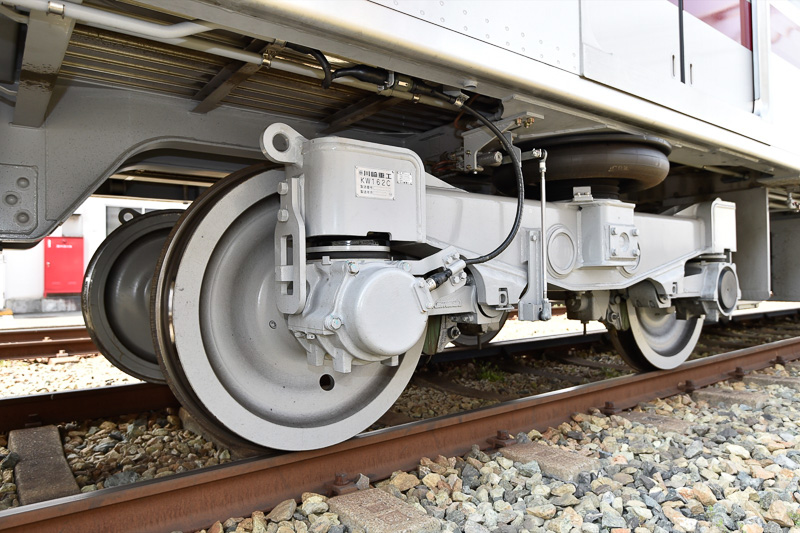 ボルスタレス式空気バネ台車