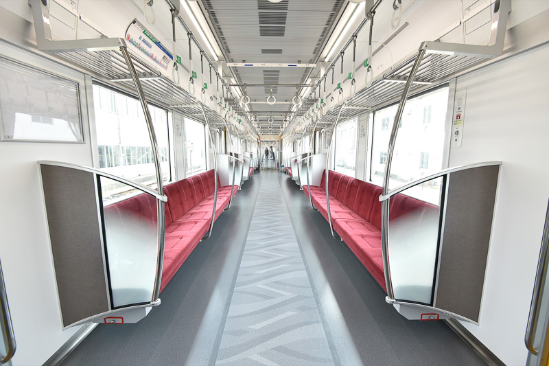 車内全景