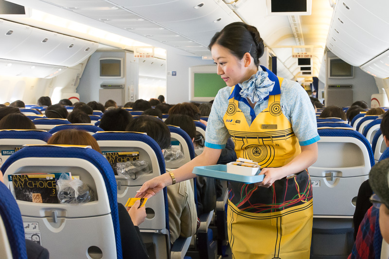 往路ではドリンクサービス後に搭乗証明書を配布