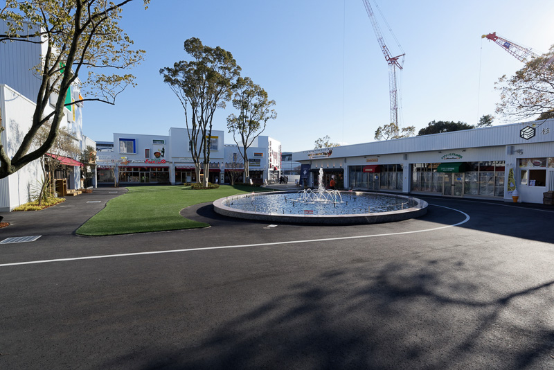 噴水のあるセントラルパーク。1日4回、音楽と照明がシンクロする噴水ショーが行なわれるという