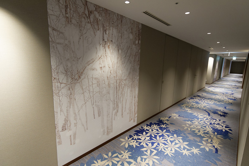 29階は「冬」。雪の降り積もる白樺の林などを目にすることができる