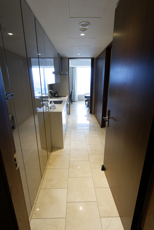 広さは同じだが、細部が異なる「スタジオ」。目安料金は1泊4万7000円～、1カ月63万円～