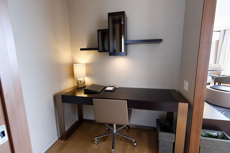 ワーキングデスクももちろんある
