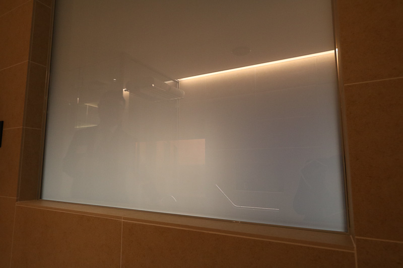 バスタブのガラスをシャットダウン