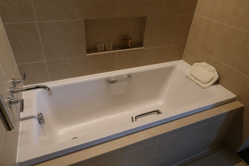 バスタブ