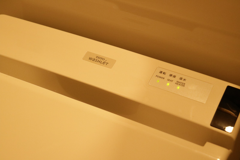 トイレはTOTOのウォシュレット付き