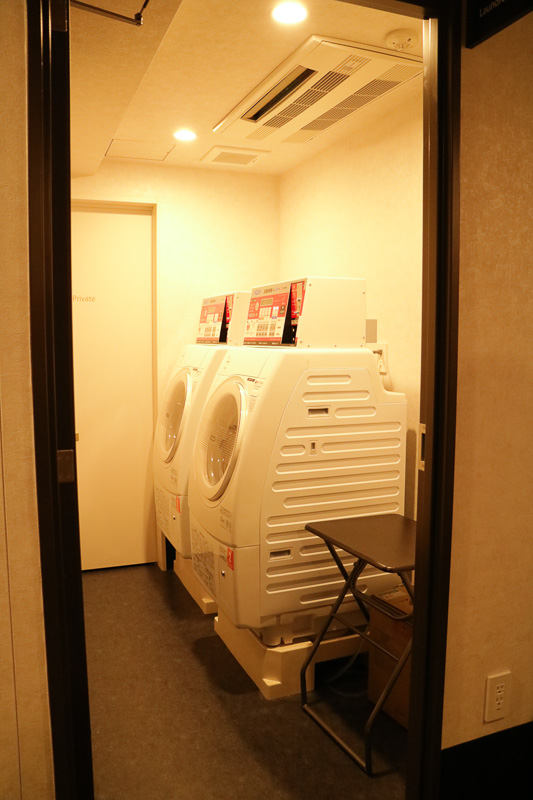 2階には洗濯乾燥機が2台用意されている