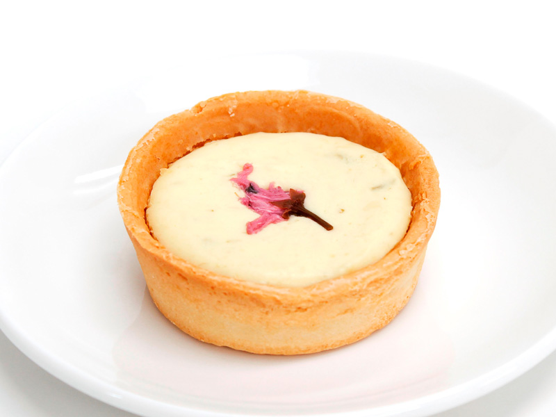 紀ノ国屋アントレ恵比寿駅店「紀ノ国屋 桜のクリームチーズタルト」（248円）