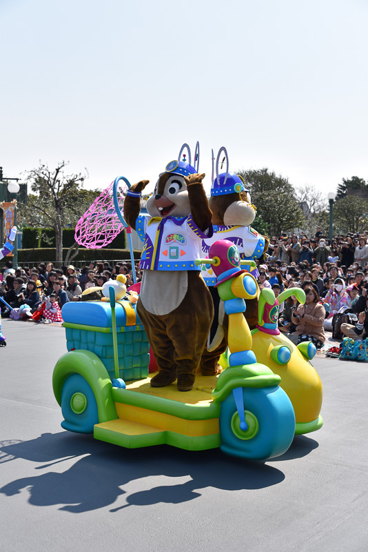 “うさたまチェイサー”たちも網を持ってやる気まんまん