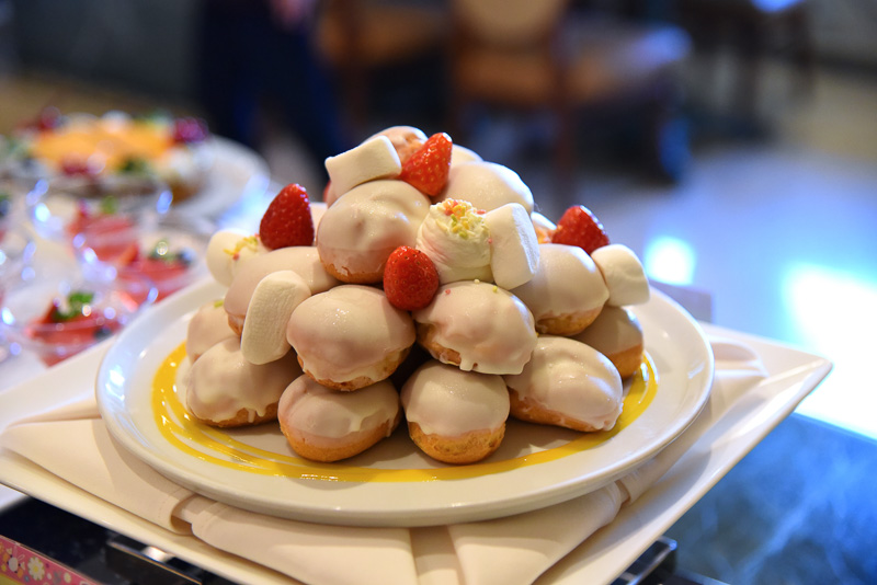 「マンゴーシュークリーム」はまるでタマゴなフォルム