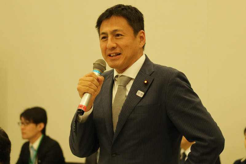 衆議院議員 武井俊輔氏