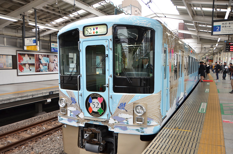 車両は西武鉄道の4000系車両をリメイクしています