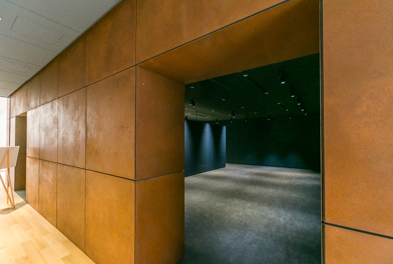 展示室6は瀧口修造とシモン・ゴールドベルクのコレクションが展示される