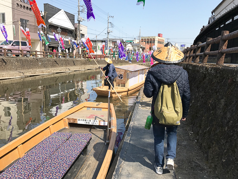 真新しい屋形船に乗ることに