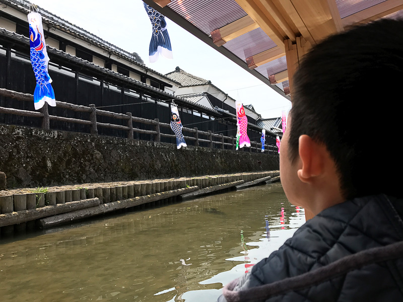 黒くてカッコいいお屋敷！