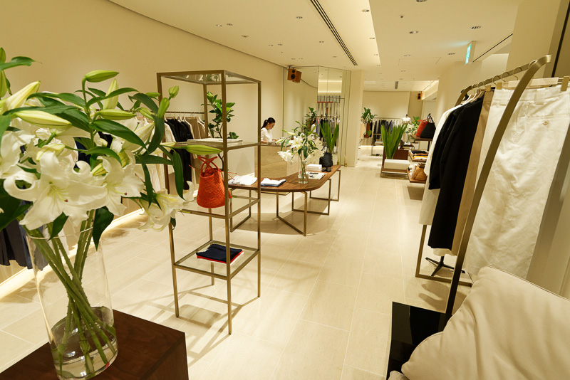 日本の女性向けブランド「ebure」。ここGINZA SIXが初号店となる