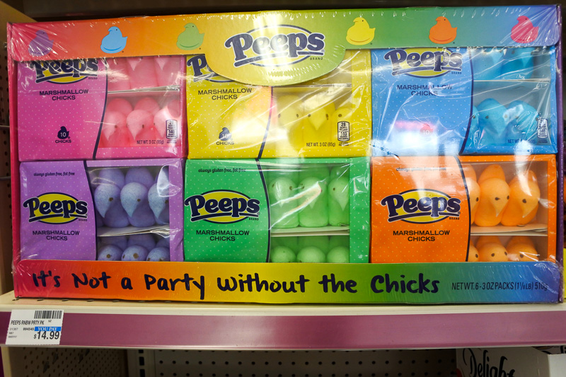 イースターの定番「Peeps」もたっぷり用意。ぬいぐるみもキュート