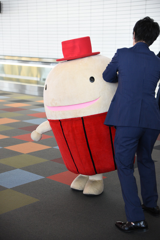 セントレアのオリジナルキャラクター「なぞの旅人フー」も登場