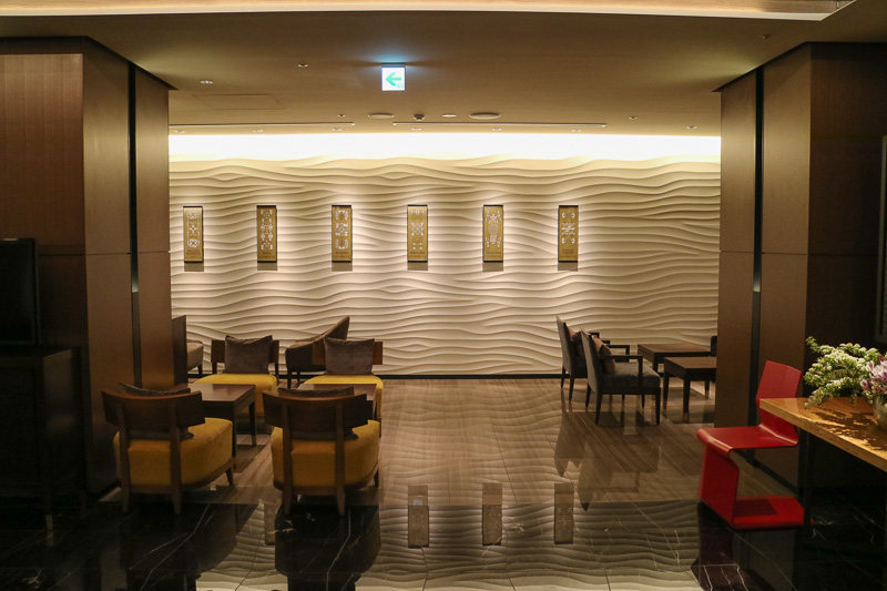 PROLOGUE 四季島の室内