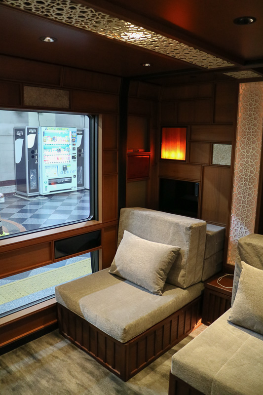 スイートの客室もソファベッド