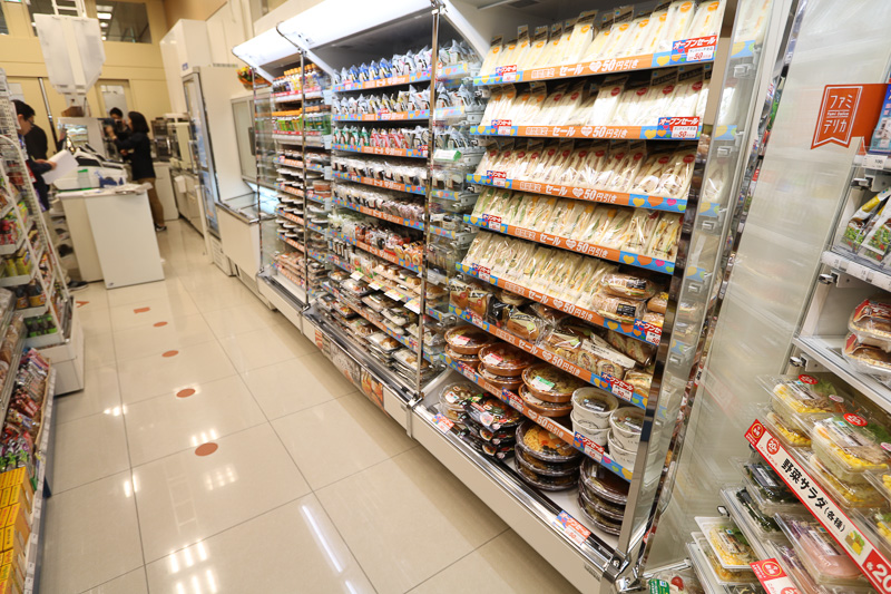 おにぎり、サンドイッチを特に充実させた