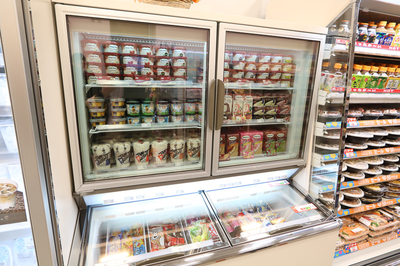 アイス類も本営業店舗に移って取り扱い開始