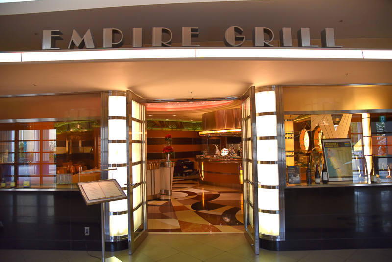 カリフォルニア料理レストラン「エンパイア・グリル」