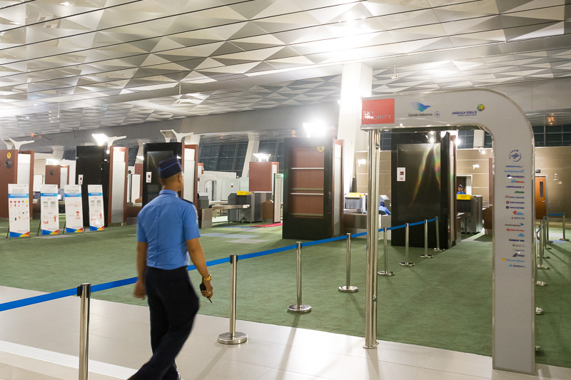 保安検査場。もちろんSKY PRIORITYの優先レーンも