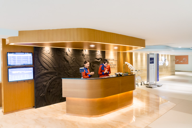 メザニン（中2階）にあるガルーダ・インドネシア航空のビジネスクラスラウンジ