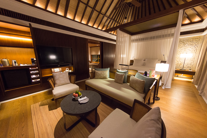 リビングとベッドルームは一つの空間にまとまっている