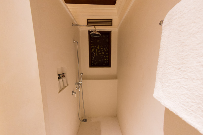 シャワーブース